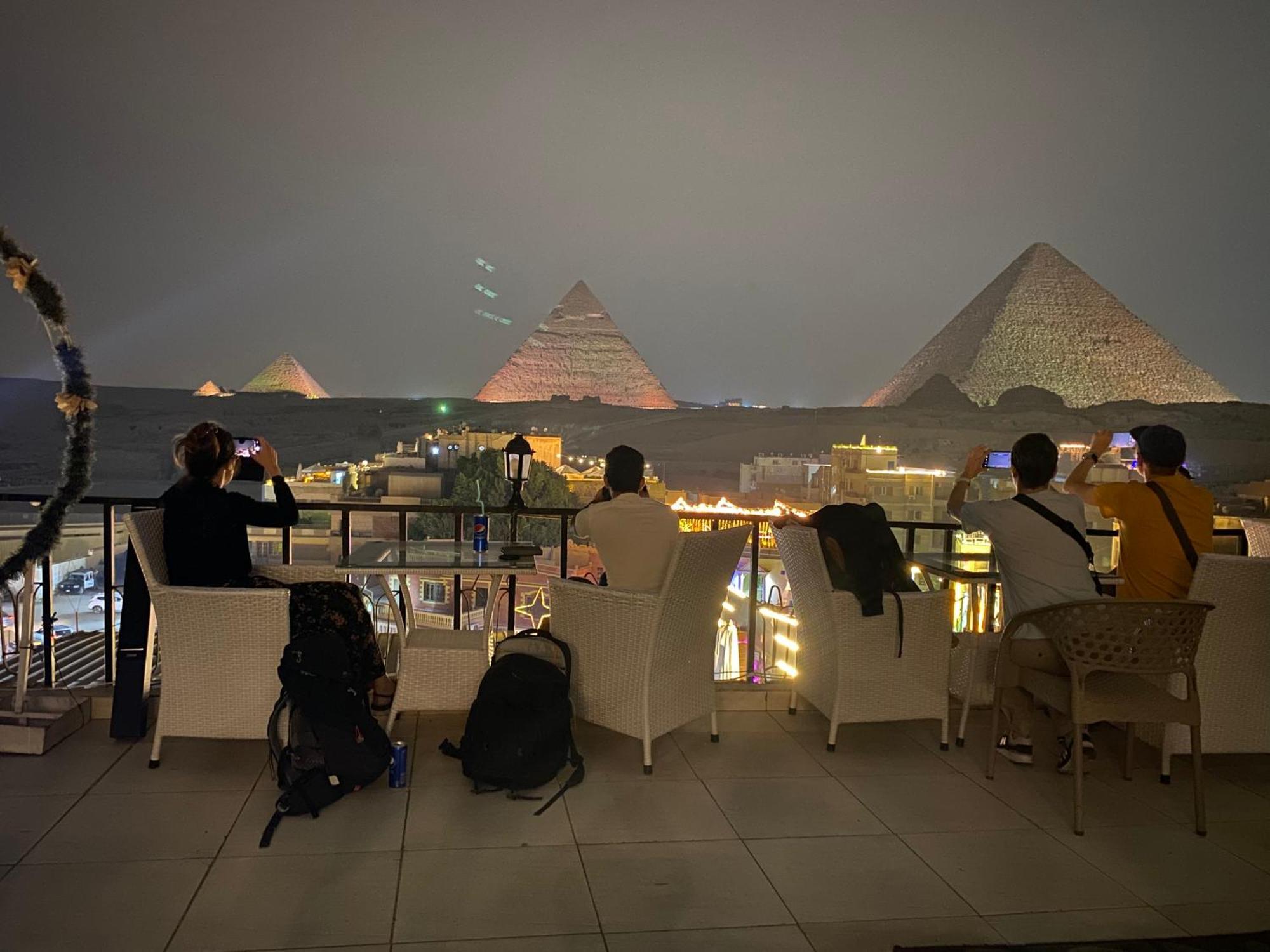 Golden Pyramids view Inn Kafret el-Gabal Buitenkant foto