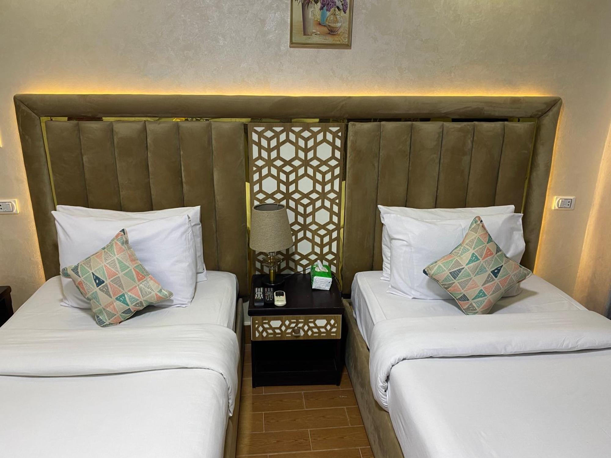 Golden Pyramids view Inn Kafret el-Gabal Buitenkant foto